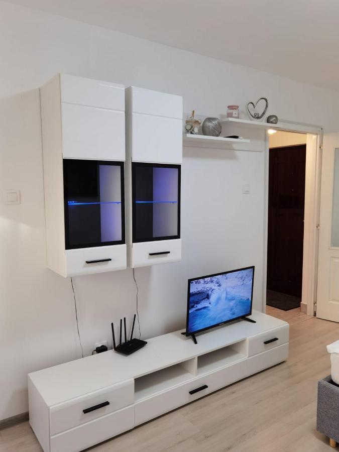 Focus Room Миеркуря Чук Екстериор снимка