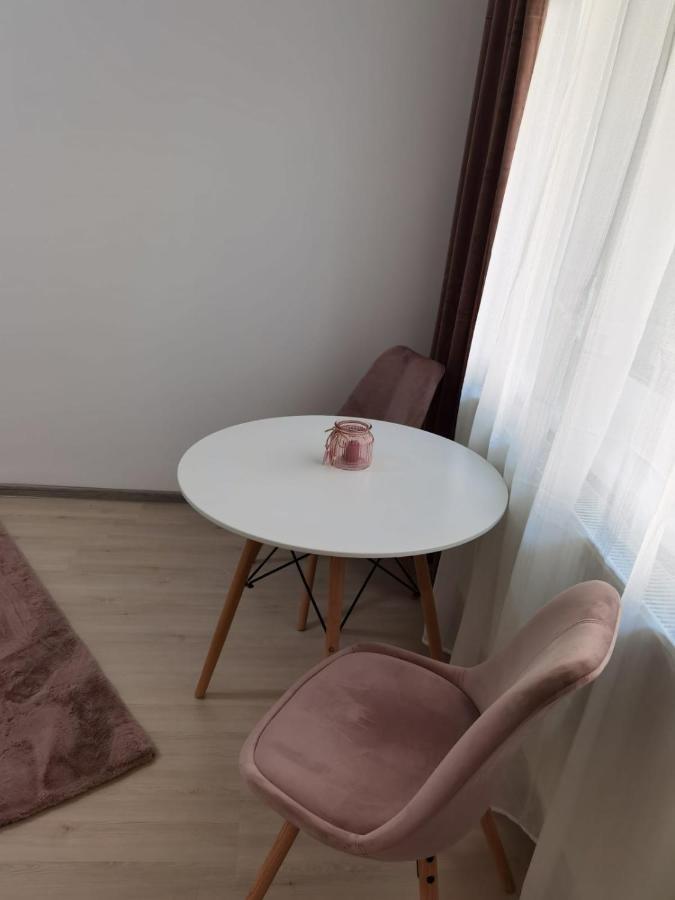 Focus Room Миеркуря Чук Екстериор снимка